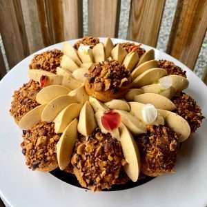 Saint-Honoré Citron Noisette